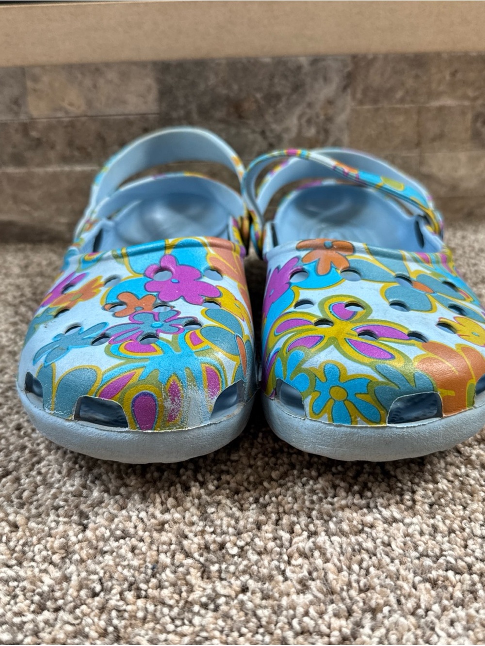 CROCS Womens 10 Floral Strap Clog - Light Blue Multi Colored GUC - Picture 3 of 7